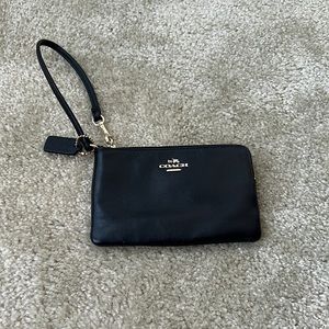 NWOT Coach wristlet